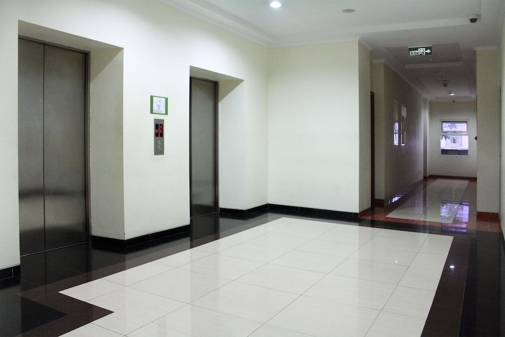 Oyo 266 Margonda Residence 5 Depok Exterior foto